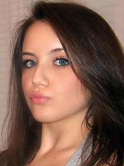 Horny teen girl that loves sucking cock gets nailed
